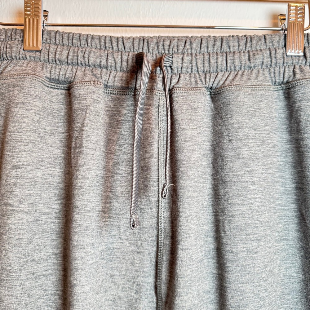 Peloton Jogger Sweatpants Mens Medium‎ Gray Heathered Drawstring Athletic Lounge - Picture 4 of 7
